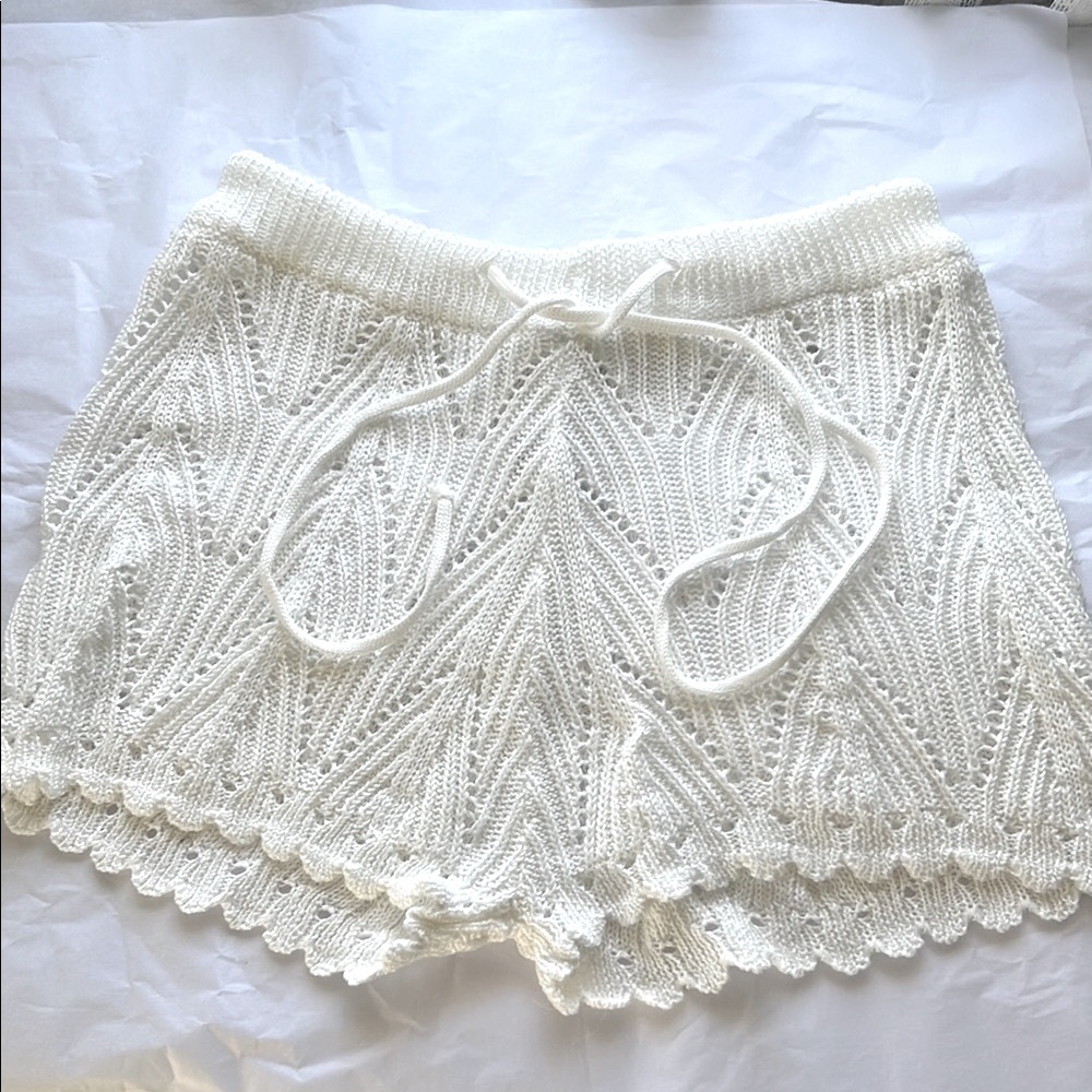 Elegant Crochet Knit Women's Shorts